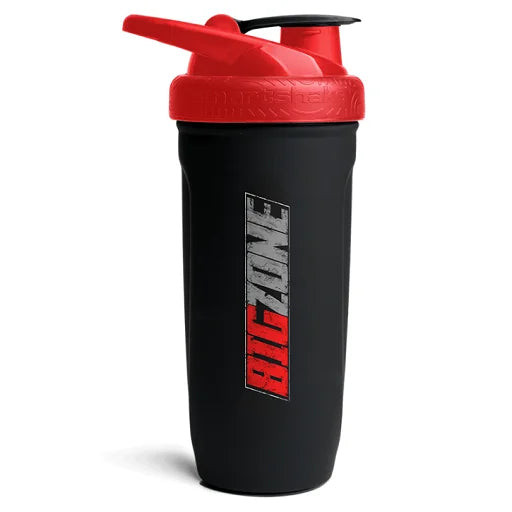 Big Zone Metallshaker aus robustem Edelstahl, ideal für cremige Proteinshakes. Der Shaker ist langlebig, BPA-frei und spülmaschinengeeignet, perfekt für den täglichen Gebrauch im Fitnessstudio oder unterwegs.